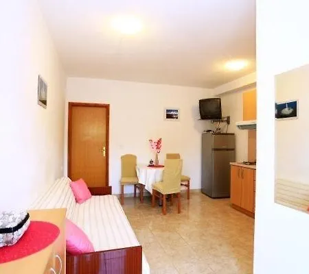 In With Sea View, Balcony, Air Conditioning, Wifi 4675-2 Lägenhet *